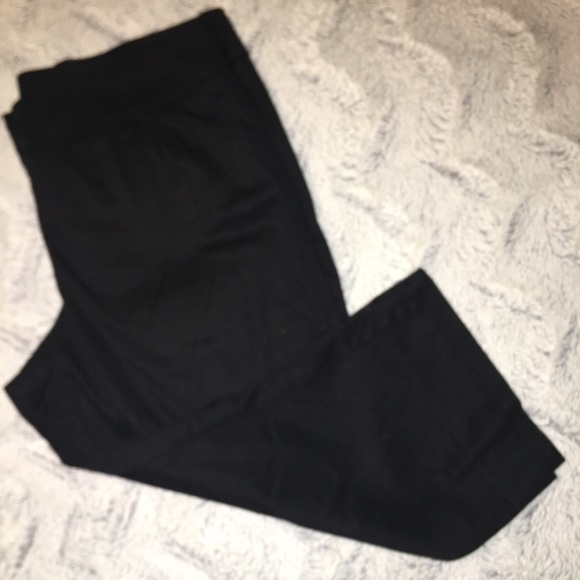 New York & Company Black Cropped Pants - Picture 1 of 5